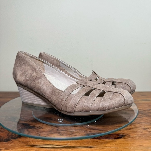 Dr. Scholl's Be Free Wedge Slip On Shoes - Picture 6 of 16